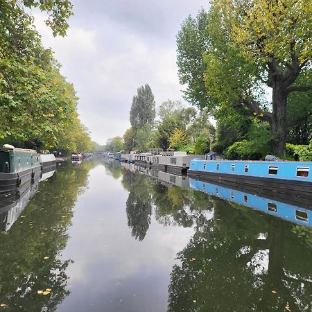Готель Comfy Canal Boat In Little Venice For Family & Friends Лондон Екстер'єр фото