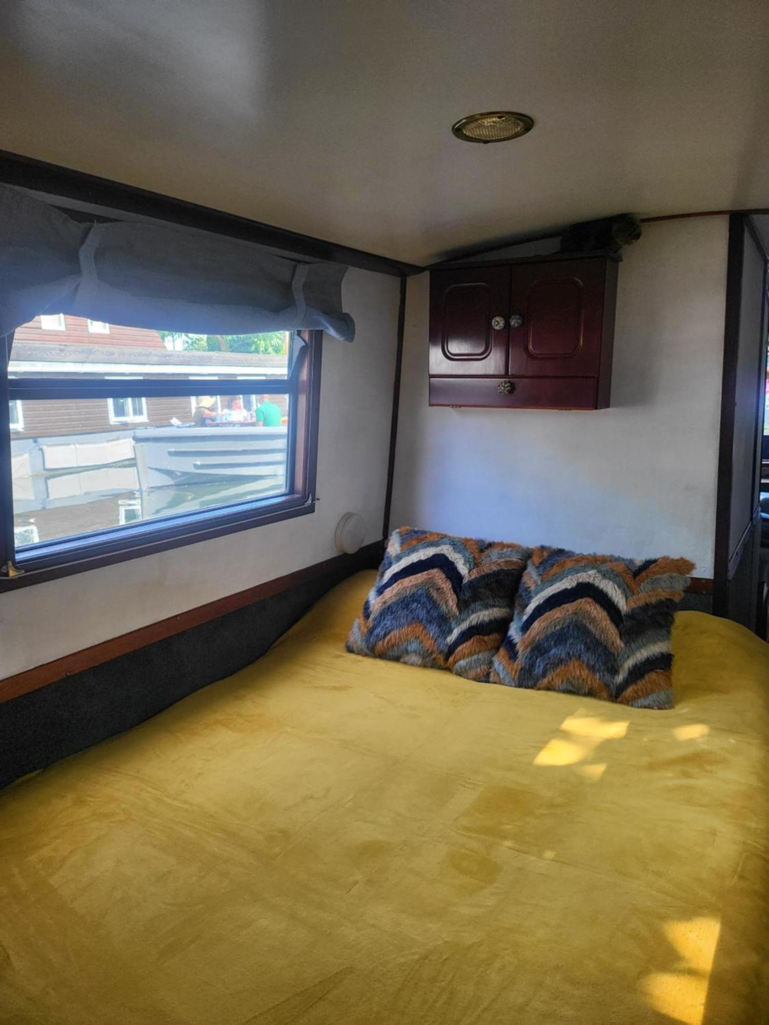 Готель Comfy Canal Boat In Little Venice For Family & Friends Лондон Екстер'єр фото